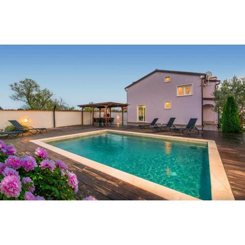 Stunning Home In Pula