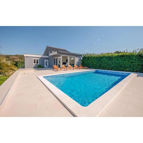 Stunning Home In Pula