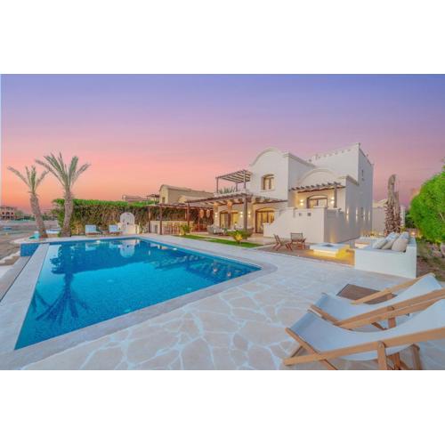 Stunning Luxurious 5 BR Villa at West Golf El Gouna