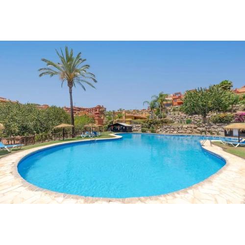 Stunning Marbella apartment 5 minutes from the beach and golf!
