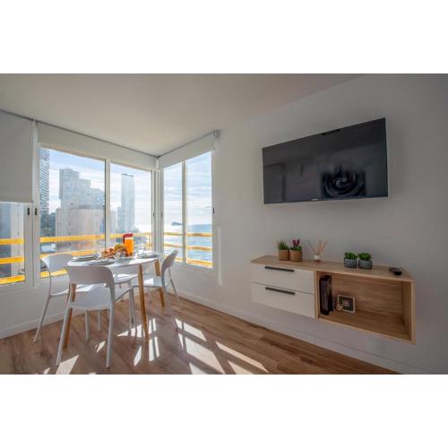 Stunning New Apt, Beach 1min, 2BR, Parking