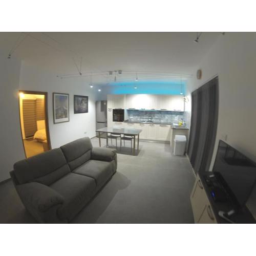 Stunning Penthouse. Fully A/C 95sqm one bedroom