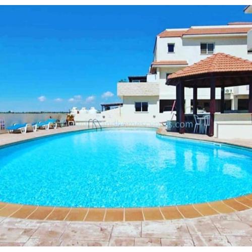 Stunning Spacious 2-Bed Apartment in Liopetri