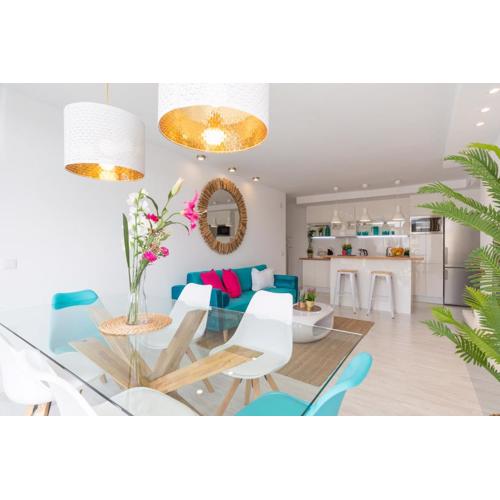 Stunning Spacious City Apartment with free parking