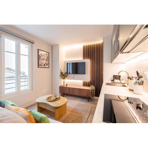 Stunning Tiny Studio - 5 min to Eiffel Tower - Sleeps 2P