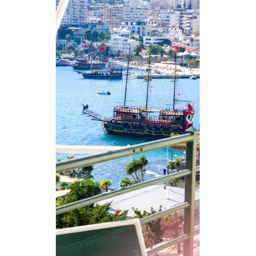 Stunning two Bedrooms Apartment Steps from the Beach
