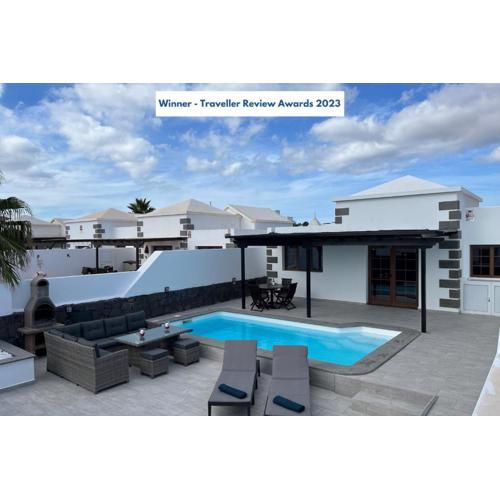 Stunning Villa Arabella - Heated Pool - BBQ - Amazing Terrace - Playa Blanca