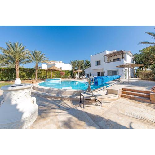 Stunning villa with private heatable pool