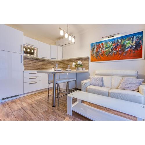 Stylish 1Bedroom Studio in the heart of St Julians 101