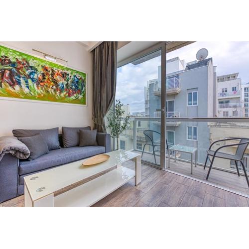 Stylish 1Bedroom Studio in the heart of St Julians 202