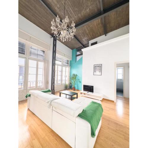 Stylish 1BR Central Apt, AC, Near Top Sight, Private Parking Opt