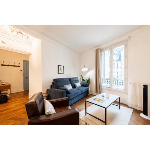 Stylish 2-bedroom apartment near the famous Moulin Rouge