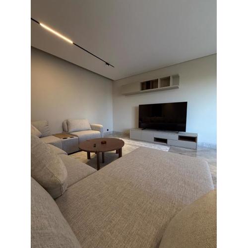 Stylish 2-Bedroom Apartment Silver Palm