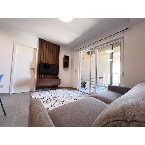 Stylish 2bedroom Flat Near Beach and Nightlife St Julians