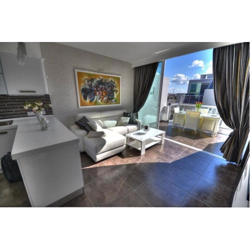 Stylish 2Bedroom Penthouse in central St Julians 502