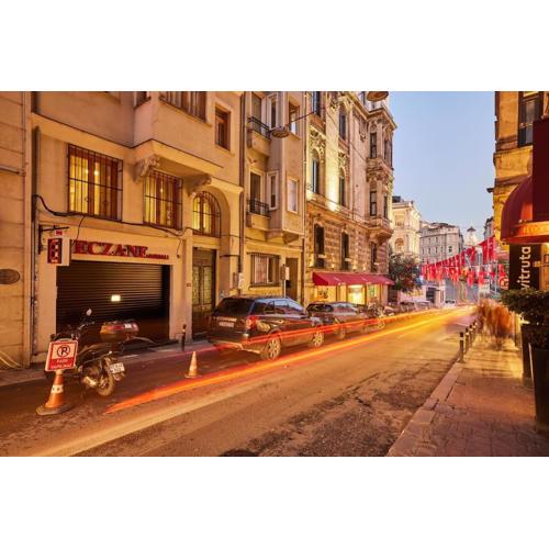 Stylish 2BR Apt Galata-Taksim Area Near Metro