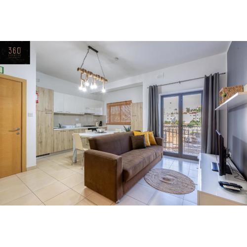 Stylish 2BR Meridian suite in central St Julians by 360 Estates