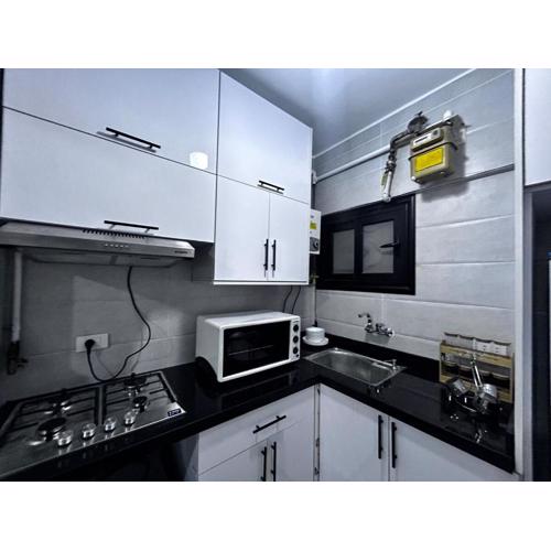 Stylish 2BR, Near DownTown