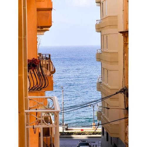 Stylish 3 Bedroom Apt in the Heart of Sliema 10