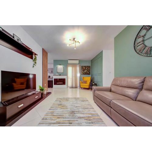 Stylish 3BR home with Spacious Terrace in Luqa by 360 Estates