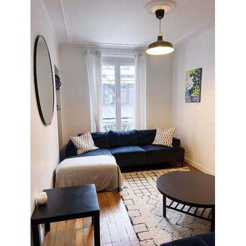 Stylish and bright apartment 35m2 Paris 11ème