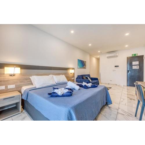 Stylish Apartment in Bay Square 1