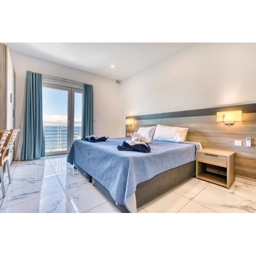 Stylish Apartment in Bay Square 3