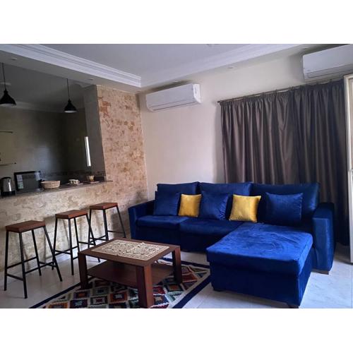 Stylish apartment steps from AUC families only
