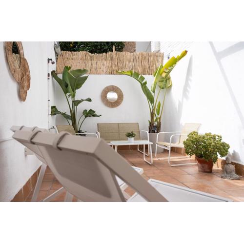 Stylish Apartment with Terrace for Couple or Family