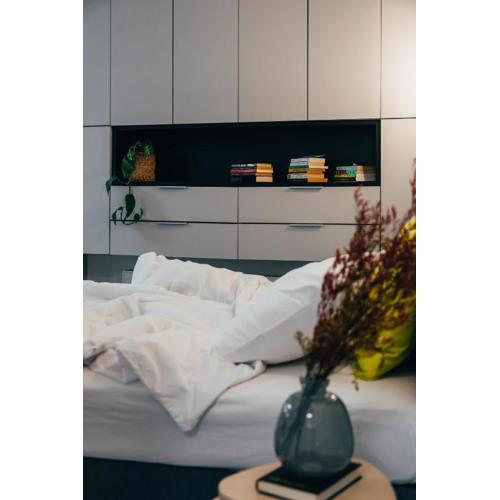 Stylish Apt Downtown
