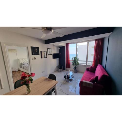 Stylish Beach Apt w/ Sea View + Pool + 200Mbit