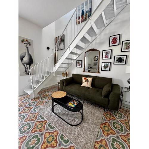 Stylish Boutique Duplex Apartment Home - Green - 2 Large Double Bedrooms with Ensuite Bathrooms