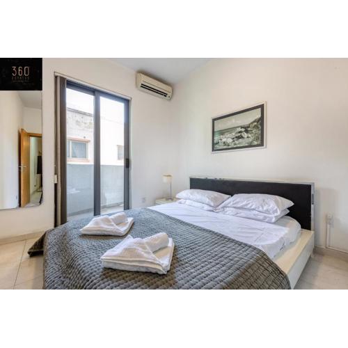 Stylish & Cozy 1 BR APT in the Heart of Paceville by 360 Estates