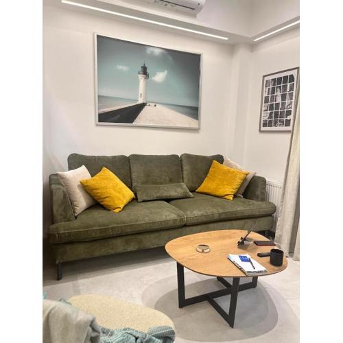 Stylish & Cozy 1 BR in Lycabetus