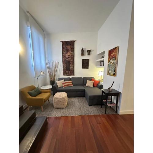 Stylish & Cozy 1BR Steps from Royal Palace | By Airnest