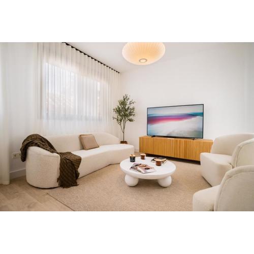 Stylish Designer Duplex-3Beds 2Baths-Puerta Carmona Centro