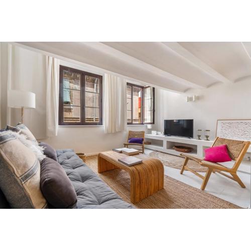 Stylish Duplex In Historic Born