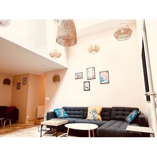 Stylish Loft Paris 17- 3 bdrs - 2 bathrs - 7 pers