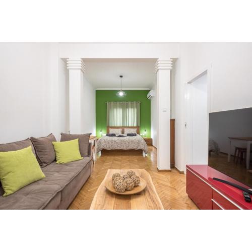 Stylish Luxury Apartment at Ampelokipi Metro Station