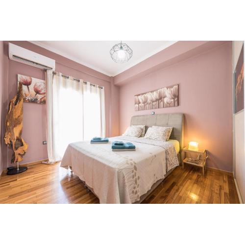 Stylish Luxury Apartment near Acropolis at Neos Kosmos metro station