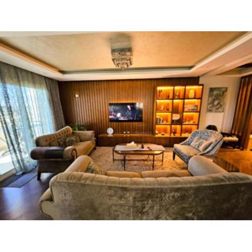 Stylish Oasis in New Cairo: 10 Min to Airport!