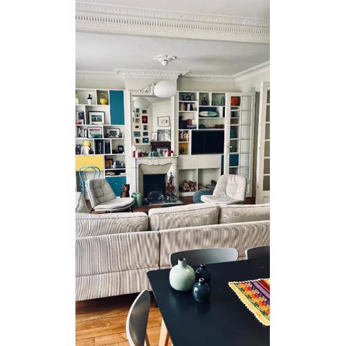 Stylish Parisian Montmartre 2br Apartment