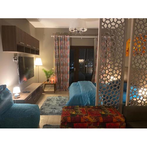 Stylish Pool view studio in Al Dau Heights