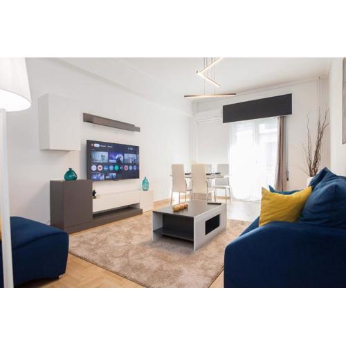 Stylish Renovated 2 Bd Apt in Exarcheia