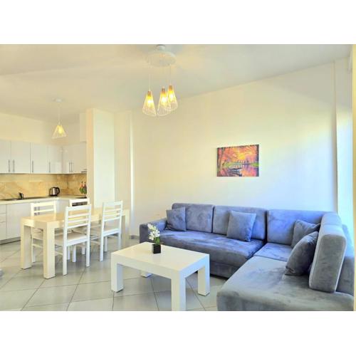 Stylish Retreat Near Cafes & Markets