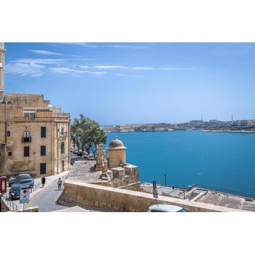Stylish Seaview Valletta House