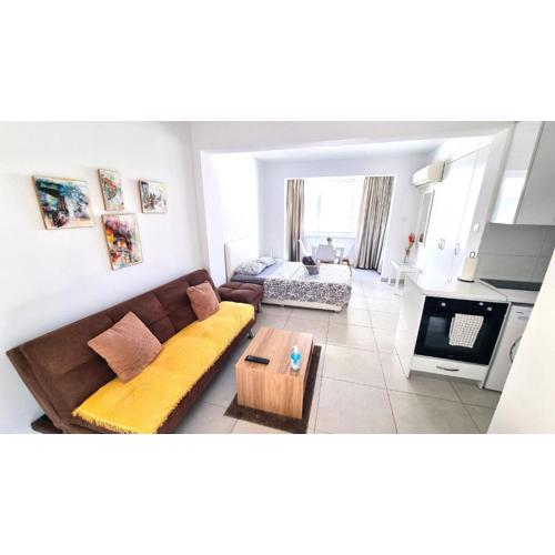 Stylish Studio - 2 Minutes from Kastella Beach