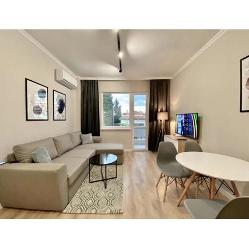 Stylish Top Centre Apartment for 4 guests