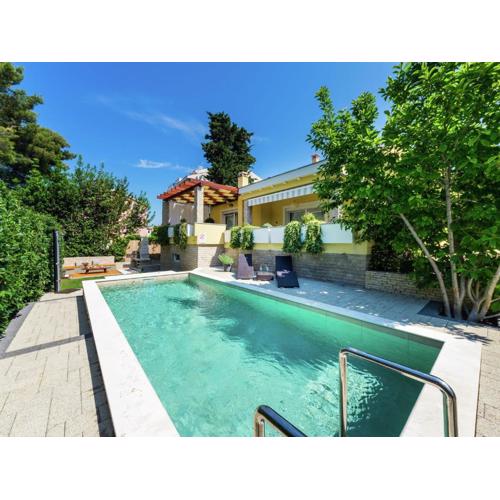 Stylish Villa Retreat in Zadar
