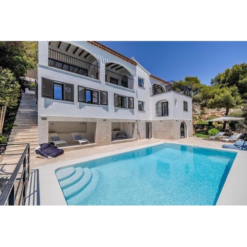 Stylish villa, stunning views in Javea